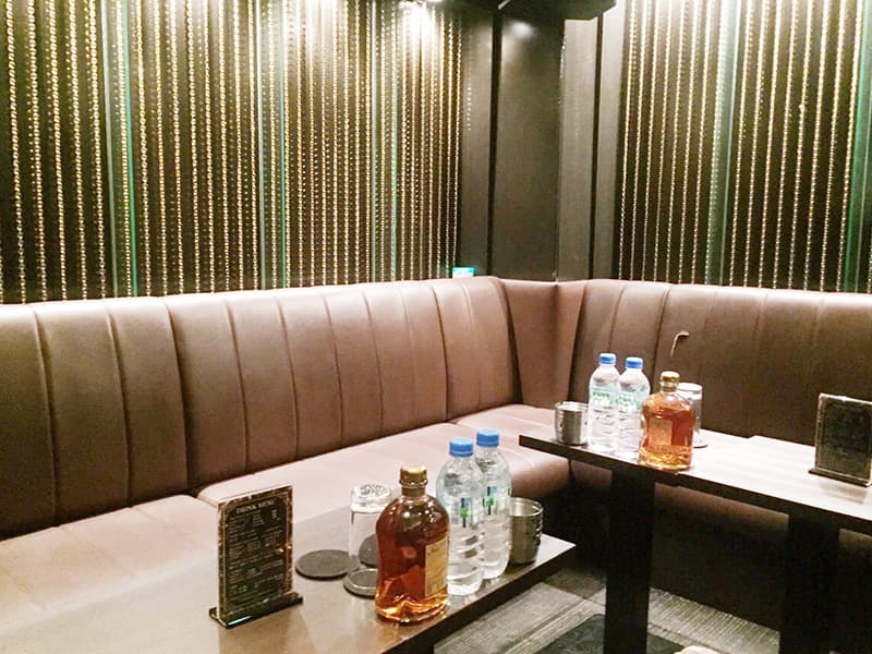 池袋のキャバクラ「ゴシップス」の店内写真1