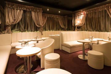 門前仲町のキャバクラ「ペリノア」の店内写真1